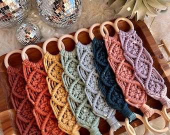 Macrame Kitchen Towel Hanger, Tea Towel Holder, Stove Hanging Towel Rack, Handmade Boho Kitchen Decor, Retro Kitchen Accessories, Hand Towel