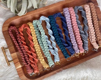 Macrame Wristlet Keychain, Macrame Keychain Bracelet, Boho Keychain Wristlet, Purse Wallet Clip, Handmade Keychain Lanyard, Boho Key Fob