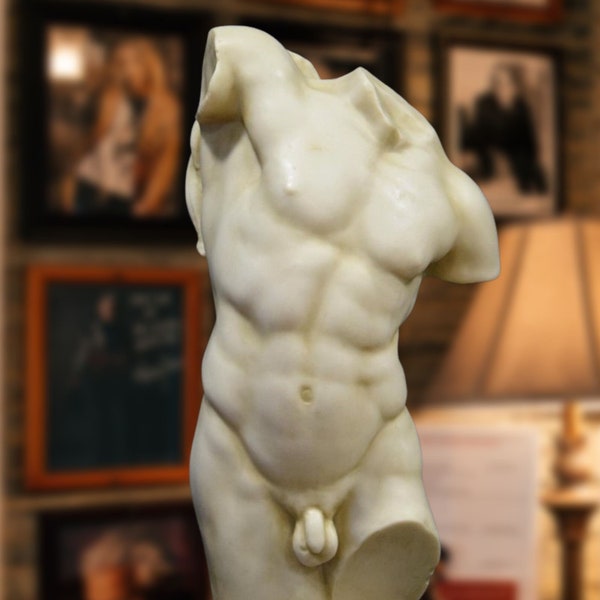 Torso de Hércules. Escultura en mármol moldeado. 42 cm. Hecho a mano en España. Arte antiguo. Decoración, jardín y regalo.