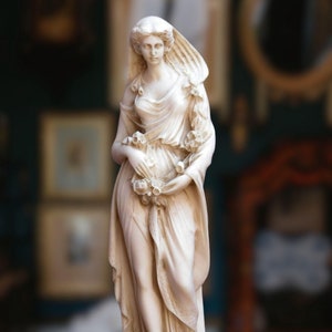 Allegorie van de lentesculptuur. Handgemaakt. Neoklassieke decoratie. Cadeau voor vrouwen. Versier met kunst.