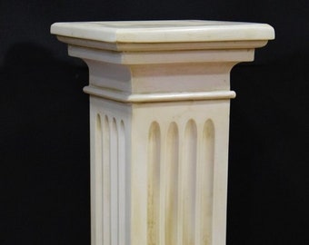 Square column. 90cm. Classic art reproductions. Indoor and garden decoration. Handmade in Spain