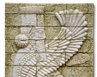 Mesopotamian sphinx relief. Left. 49x33cm. Resin with marble dust. Handmade in Spain. Outdoor and garden decoration