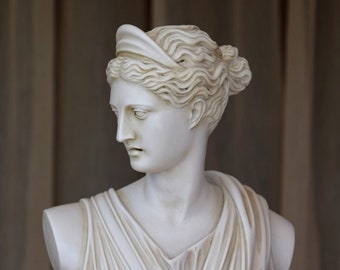 Bust of Diana of Versailles, Molded marble. 32cm. Handmade in Europe. Ideas of neoclassical sculptures for decoration and gifts.