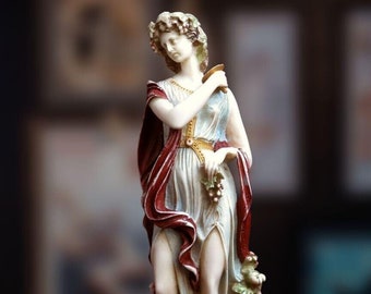 Allegory of Autumn. 28cm. Molded marble. Handmade in Spain. Neoclassical art reproductions. Decoration and gift ideas.