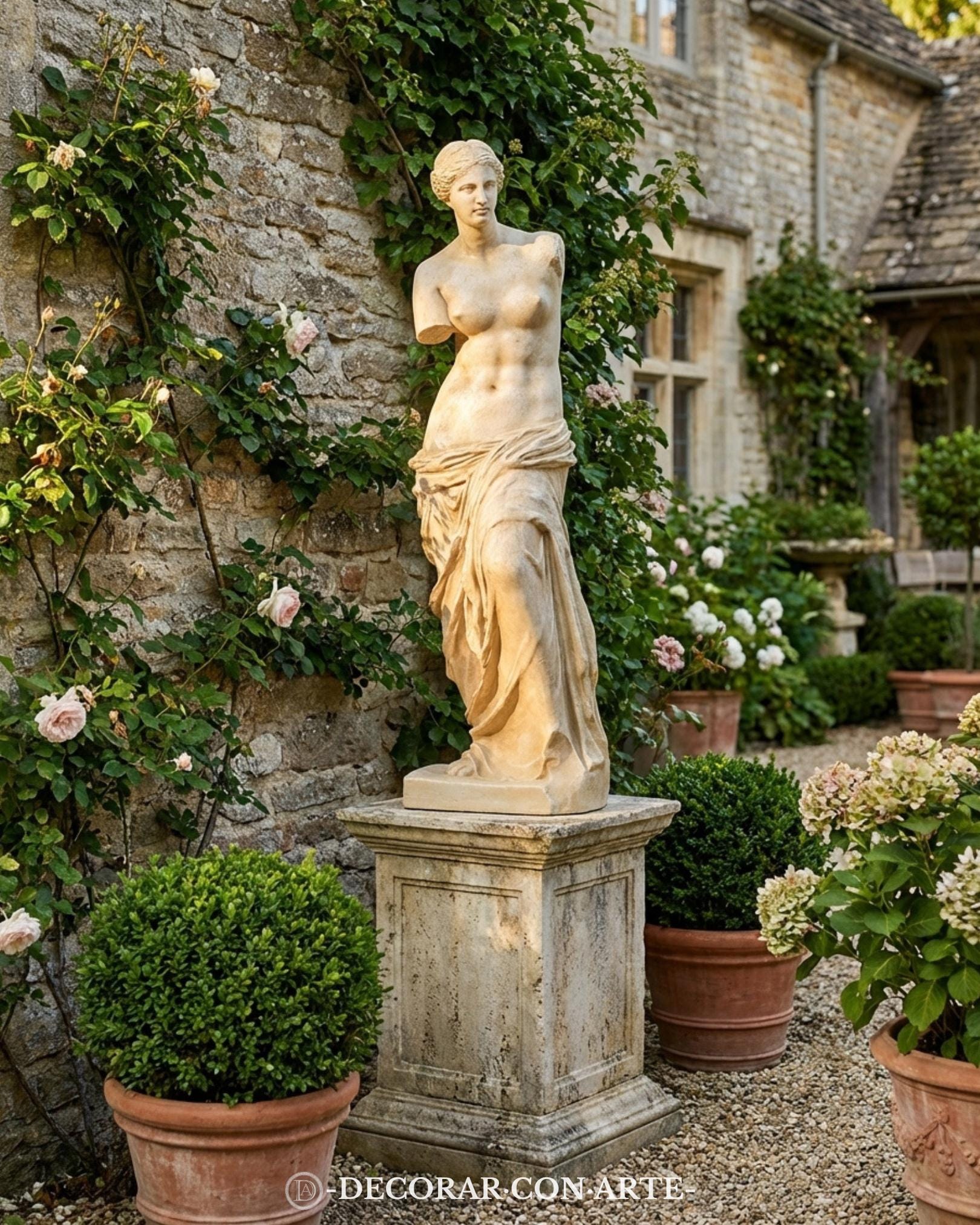 Venus De Milo Statue. Molded Marble. 86 X 28 X 23 Cm. Handmade in