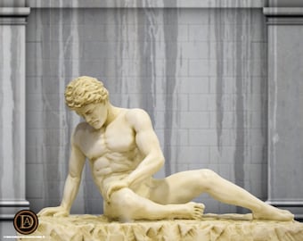 Wounded warrior. Sculpture in molded marble. 16x29cm. Handmade in Spain. Ancient art. Decoration, garden and gift ideas.