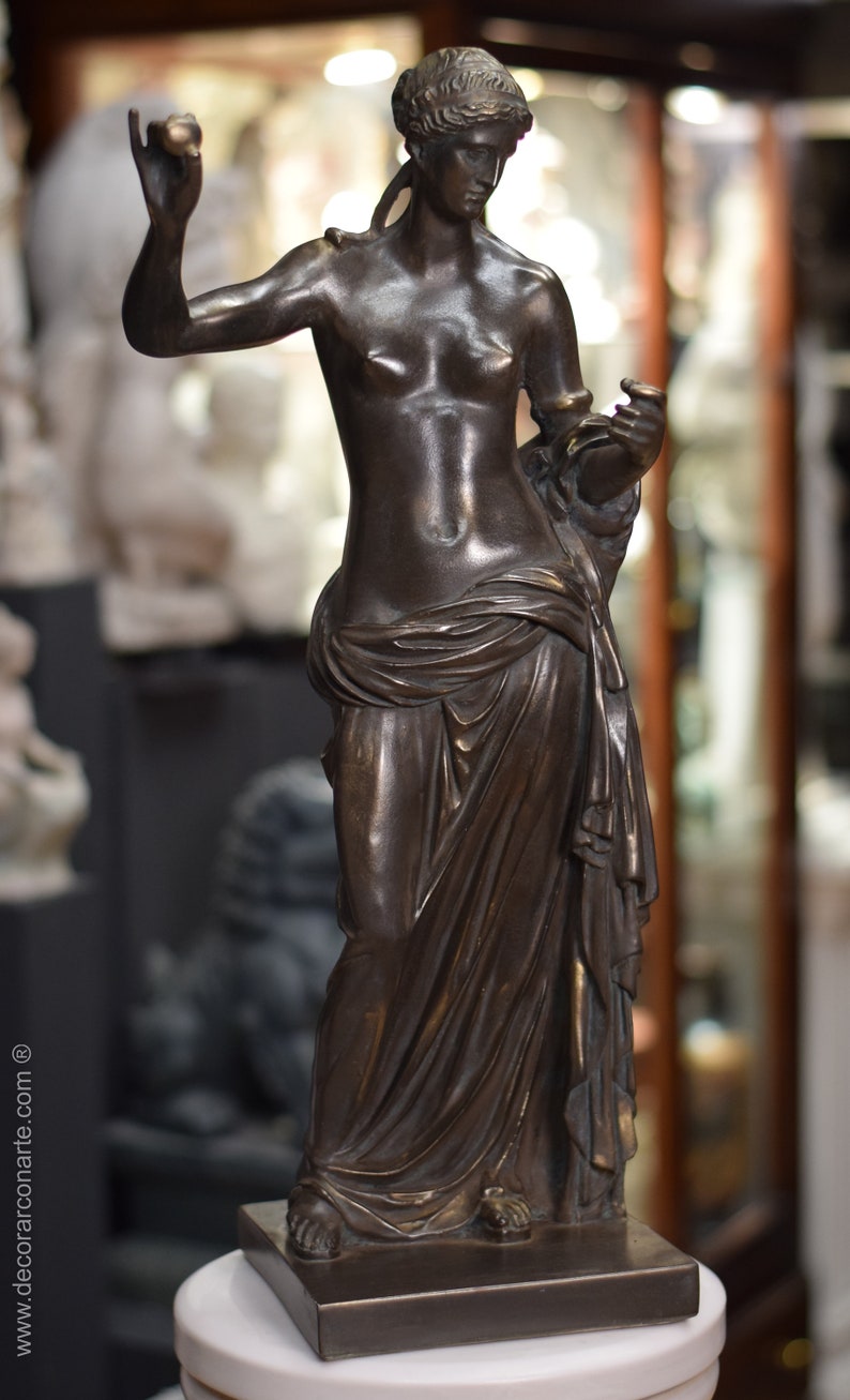 Statue de la Vénus d'Arles. Marbre moulé. 57cm. Fabriqué à la main en Europe. Sculpture d'art antique. Décoration, jardin et cadeau. image 9