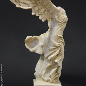 Skulptur des Sieges von Samothrake. Geformter Marmor. 39cm. Handgefertigt in Spanien. Antike Kunst. Dekoration, Garten und Geschenk. Bild 6