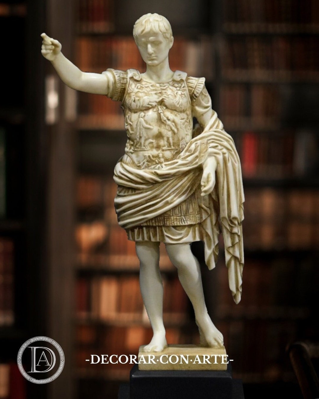 Caesar190401さま専用 Sculpture of Caesar Augustus of Prima Porta. 40cm X 34cm. Molded