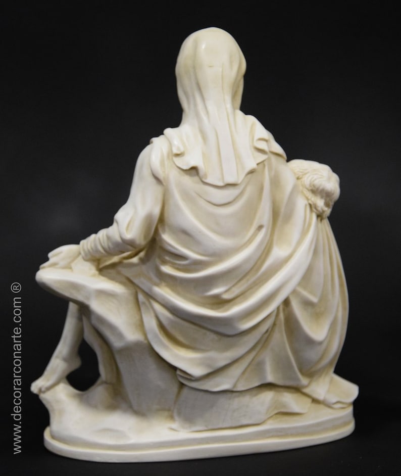 Figur von Michelangelos Pieta. Geformter Marmor. 25cm. Handgefertigt in Europa. Antike Kunst. Dekorations, Garten und Geschenkideen. Bild 3