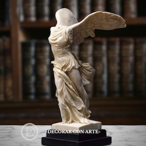 Sculpture of the Winged Victory of Samothrace. 37 cm. Handmade. Cast marble. Reproduction of classical art. Decoration and gift ideas