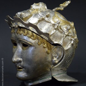 Roman helmet in cast bronze. 41 cm. Unique and exclusive piece. Gift for military personnel. Gift for lovers of Rome. Anniversary gift.