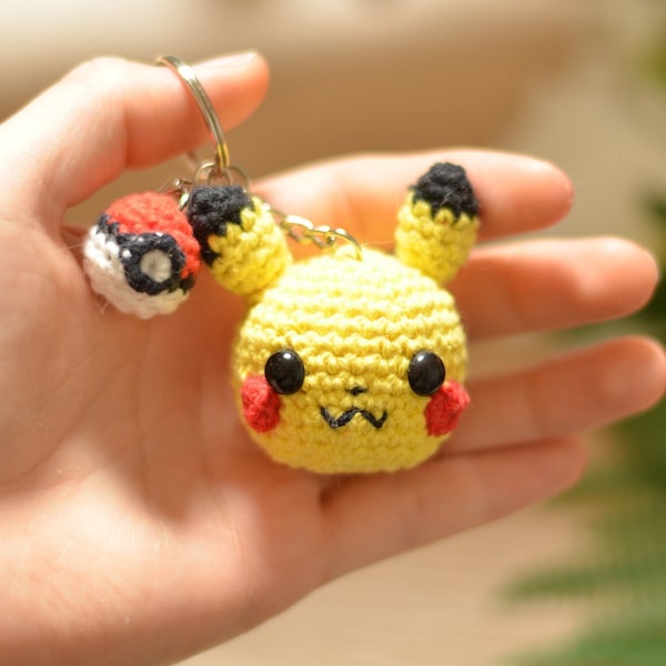 Crochet pattern for pokemon Pikachu pokeball keychain Tutorial PDF English French Spanish amigurumi