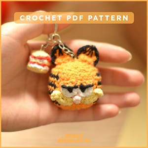 Crochet pattern for orange cat and food lasagna keychain Tutorial PDF English français amigurumi