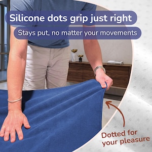 GRIPME waterproof blanket reverse side showing silicone grip-dot non-slip backing 100x70cm 39x28in, stays in place on any surface, Banana Passion intimacy mat
