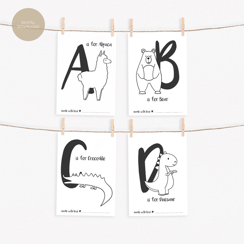 K&ouml;nnte beinhalten: Schwarz-wei&szlig;e druckbare Alphabet-Flashcards mit einem Alpaka, einem B&auml;ren, einem Krokodil und einem Dinosaurier. Jede Karte hat einen Buchstaben und das entsprechende Tier mit dem Text "is for [animal name]" und "made with love".