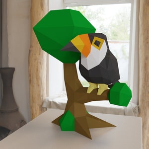 Modelli Tucano Papercrafts, Tucano su albero 3D, modelli per assemblare la figura di un uccello