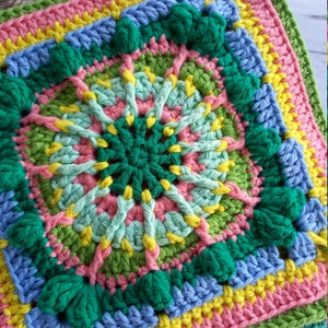 Maya Granny Square Granny square crochet pattern, Granny square pattern, Granny squares, Crochet squares for blankets image 2