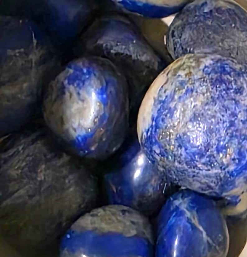 Polished Lapis Lazuli Stone: Deep Blue Crystal with Gold Pyrite zdjęcie 3