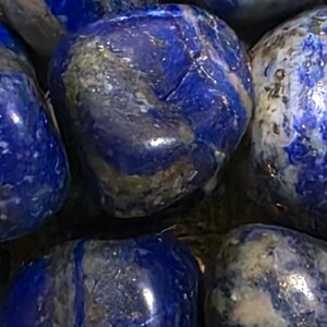 Polished Lapis Lazuli Stone: Deep Blue Crystal with Gold Pyrite zdjęcie 2