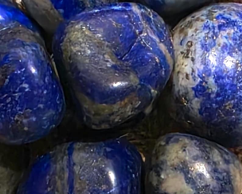 Polished Lapis Lazuli Stone: Deep Blue Crystal with Gold Pyrite zdjęcie 2