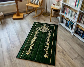 Grüner Islamischer Gebetsteppich aus Samt mit Goldstickerei, Muslimischer Gebetsteppich, Islamisches Wohndekor, Weicher Samt Janamaz, Eid Ramadan Geschenk,Sejadah