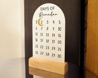 Ramadan-Countdown-Kalender mit magnetischem Halbmond, Metalltagen von Ramadan, Ramadan-Geschenken, Ramadan-Dekoration für Zuhause, Islamische Tischdekoration