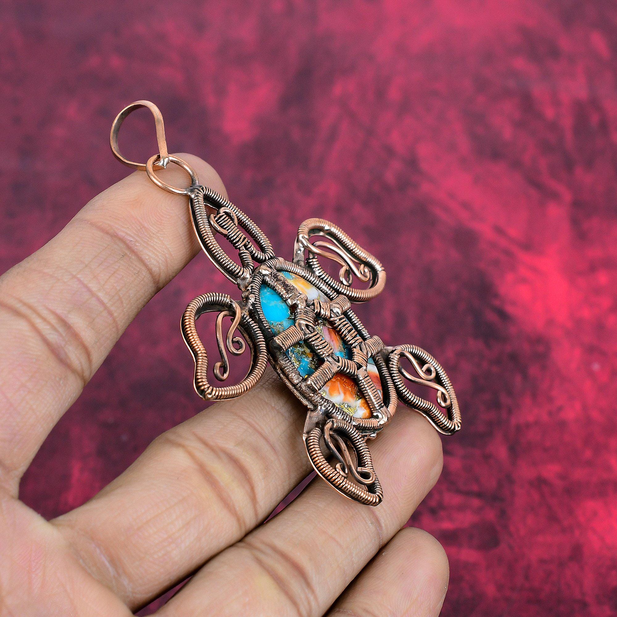 手作りの銅線で巻かれたスパイニーオイスターターコイズ亀ペンダント