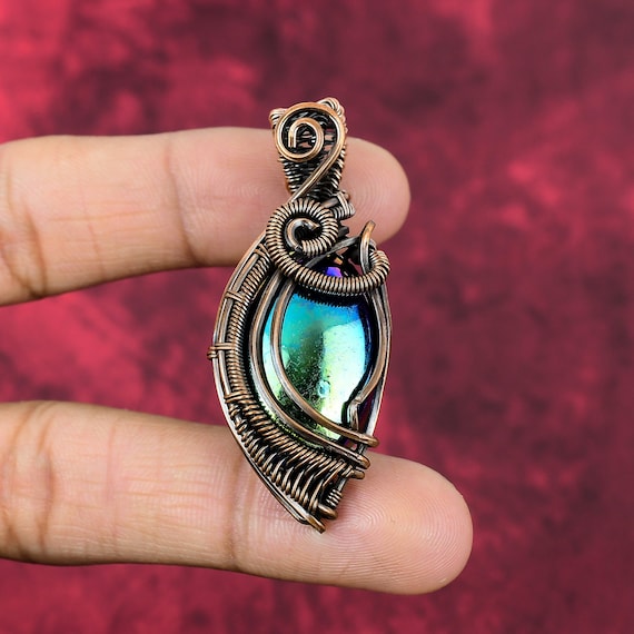 Ciondolo con pietra preziosa di labradorite avvolto in filo di rame: gioielli etnici fatti a mano - Italia