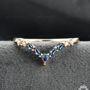 Marquise Alexandrite Wedding Band Ring Yellow Gold Curved Alexandrite Wedding Band Women Diamond Chevron Matching Ring Vintage Birthstone