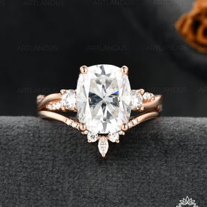 Elongated Cushion Cut Moissanite Engagement Ring Set Twisted Three Stone Wedding Ring Hidden Halo Infinity Ring 3CT Solid Gold Ring For Her