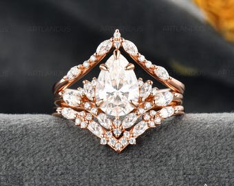 Aurora Moissanite Engagement Ring Set Pear Shaped Bridal Ring Set Cluster Diamond Wedding Band 3pcs Unique Wedding Ring Set Gem Size Choice