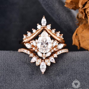 Cluster Pear Shaped Engagement Ring Moissanite Engagement Ring Pear Cut Wedding Ring Set Vintage Rose Gold Bridal Set Eternity Ring 3pcs