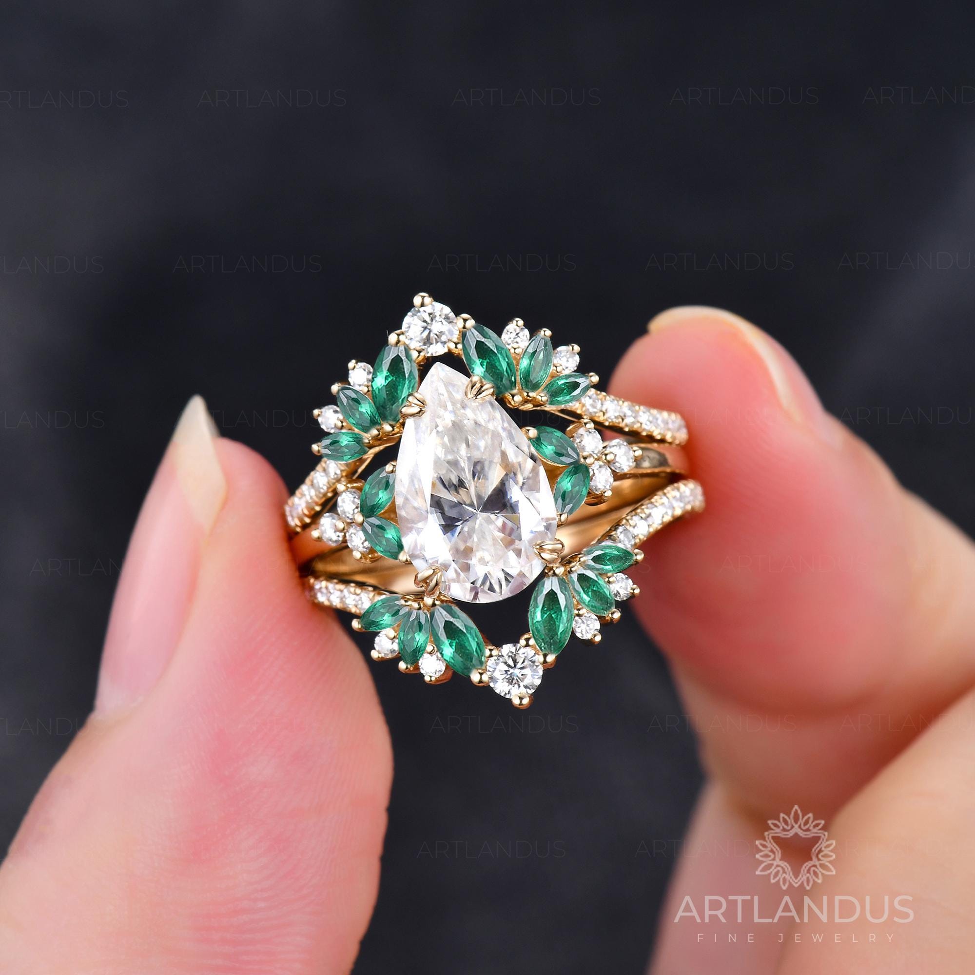 2CT Pear Shaped Moissanite Bridal Set Yellow Gold Emerald And Moissanite Engagement Ring Cage Marquise Ring Wrap Ring Vintage Double Ring