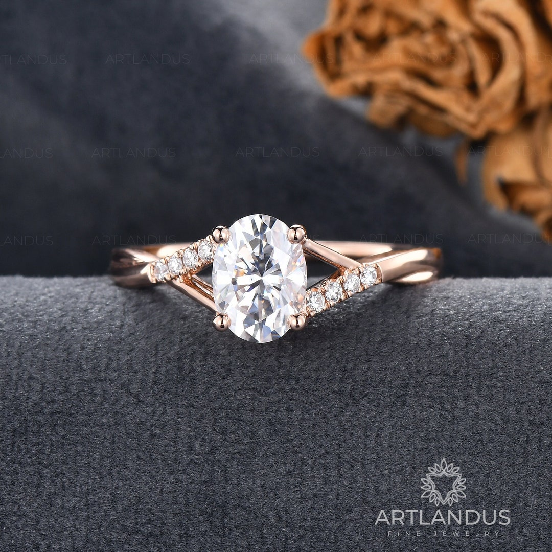 Unique Oval Cut Moissanite Engagement Ring Rose Gold Split Shank ...