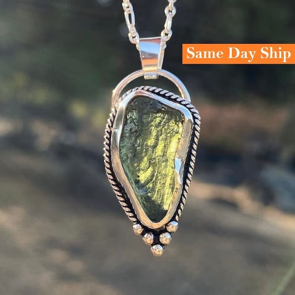 AAA Quality Moldavite Necklace, Green Moldavite Silver Pendant, 925 Silver Necklace, Czech Moldavite, Pendant for Necklace, Handmade Jewelry