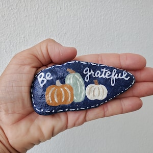 Be Grateful Rustic Farmhouse Style Painted Rock,  Thanksgiving Table Decoration, Inspirational Message Stone, Fall Gift