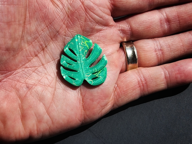 Set of 4 Monstera Leaf magnets, 3D printed, holographic, Houseplant decor image 5