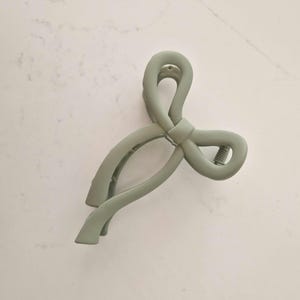 Bow Claw Clip: Matte Ribbon Hair Grip (10cm)