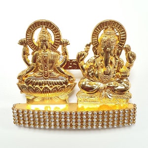 Dea Lakshmi Lord Ganesh, statua di idolo placcata in oro, pietra rara decorata