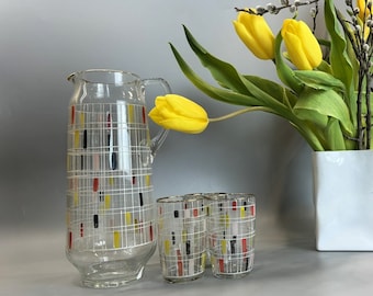 Vintage large glass jug with 3 glasses, colorful, heavy, retro home decor, mid-century style, lemonade jug, water jug, juice jug, pitcher