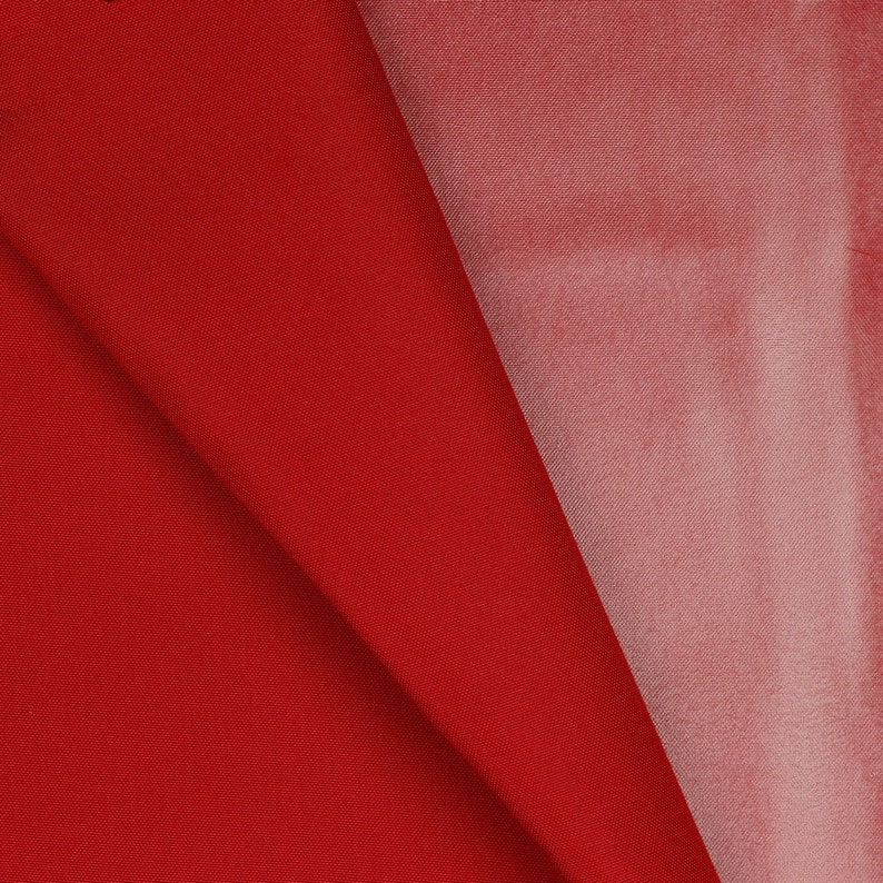 Imperméable Tissu imperméable Idéal pour les sacs, trousses de toilette, vestes de pluie et rembourrage extérieur. 13 red