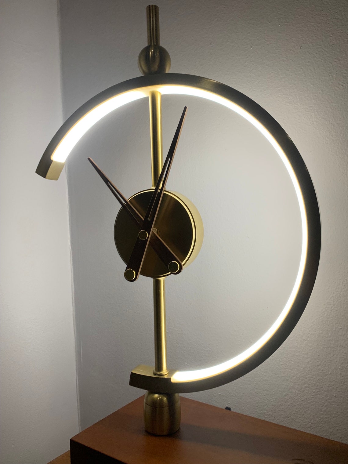 Modern LED Clock Shaped Table Lamp - Phone Charging - USB - Function ...