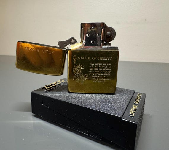 Zippo Slim Venetian Brass Aansteker - Elegant Design - Rookartikelen, Aanstekers en Luciferdoosjes