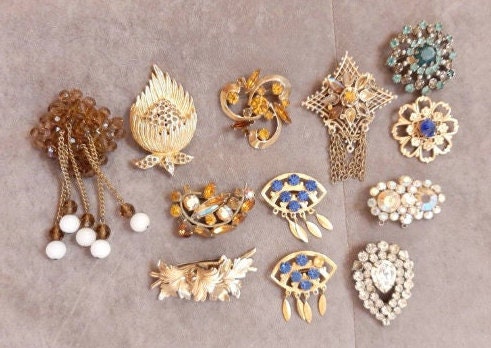 Ciondolo fatto a mano in oro 18k con pietra colorata 20 x 16 mm / Ciondolo fai da te unico per collane e gioielli - Italia Ciondolo fatto a mano in oro 18k con pietra colorata 20 x 16 mm / Ciondolo fai da te unico per collane e gioielli - Italia