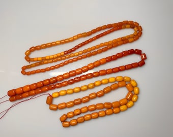 213 Grams Lot Of Antique Bakelite Beads.