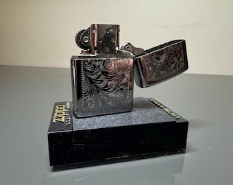 Vintage Zippo Windproof Lighter the Varga Girl 1935 New in Box