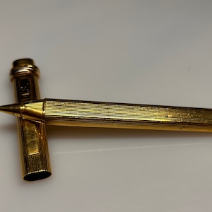 Authentic Plaque Or G Cartier Ballpoint Pen.