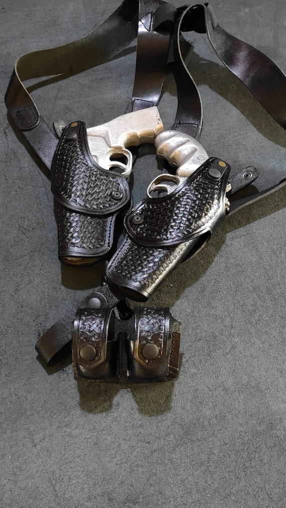 K06706 2丁拳銃ショルダーホルスター＆ダブルスピードローダーポーチ