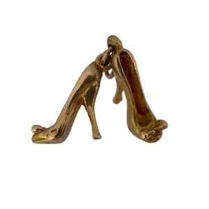 Lovely 9ct Gold Stiletto Vintage Charm